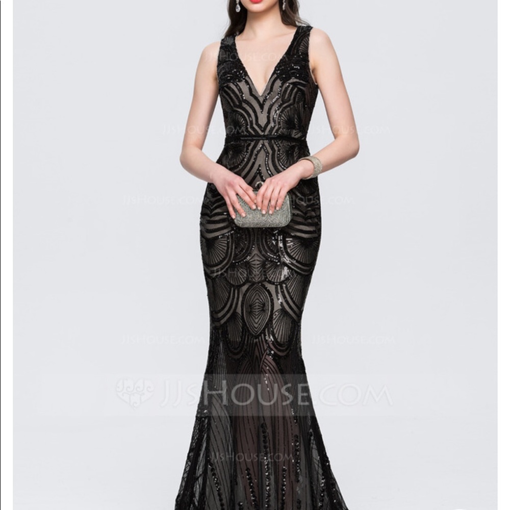 Women’s JJ’s House Formal dress. Size 2. NWT